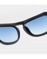 Max Black (Blue)